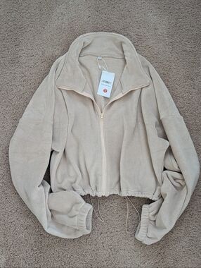 Women's Cropped Fleece Jacket in Beige